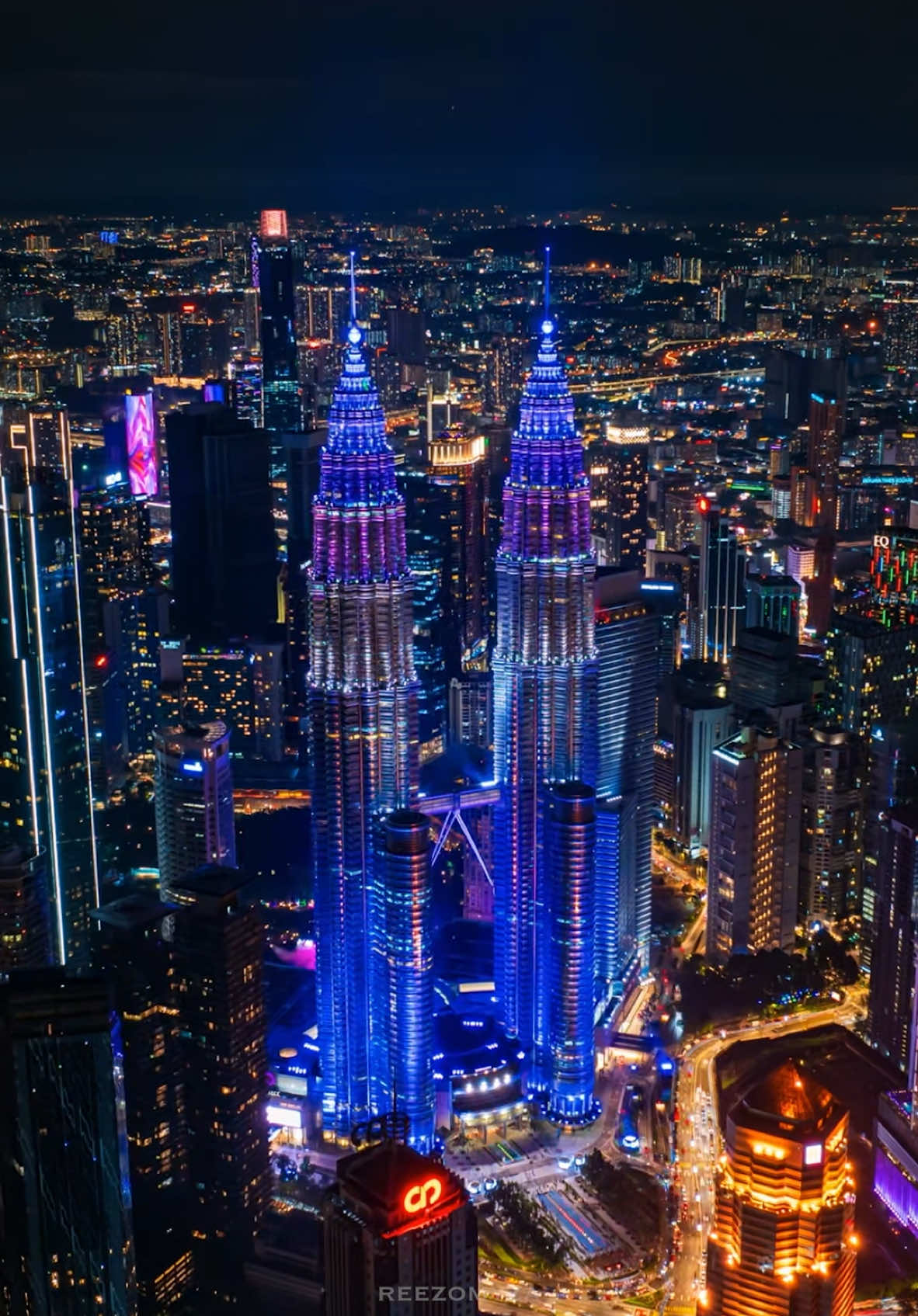 KLCC Illuminates the night in celebration of 25 Years of Iconic Brilliance. #iconicbrilliance #klcc #petronastwintowers#malaysia #asean #djimalaysia #drone #dji #dronereels #malaysiatrullyasia #dronemalaysia #visitmalaysia #imageofmalaysia #dronepointofview #klcityscapes #cityscapelovers #amazingmalaysiatrulyasia #hyperlapse #aerialphotography #dronephotography #dronepilot #dronelife 