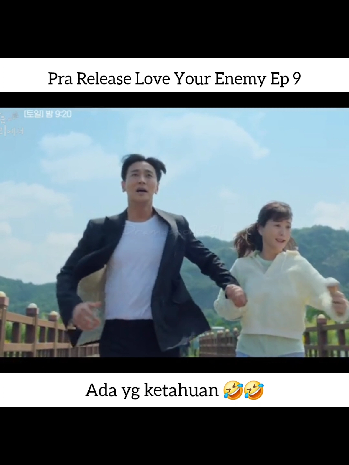 Ngapain lari pak buk kan udah ketahuan juga 🤣🤣🤣 #loveyourenemy #jujihoon #jungyumi 