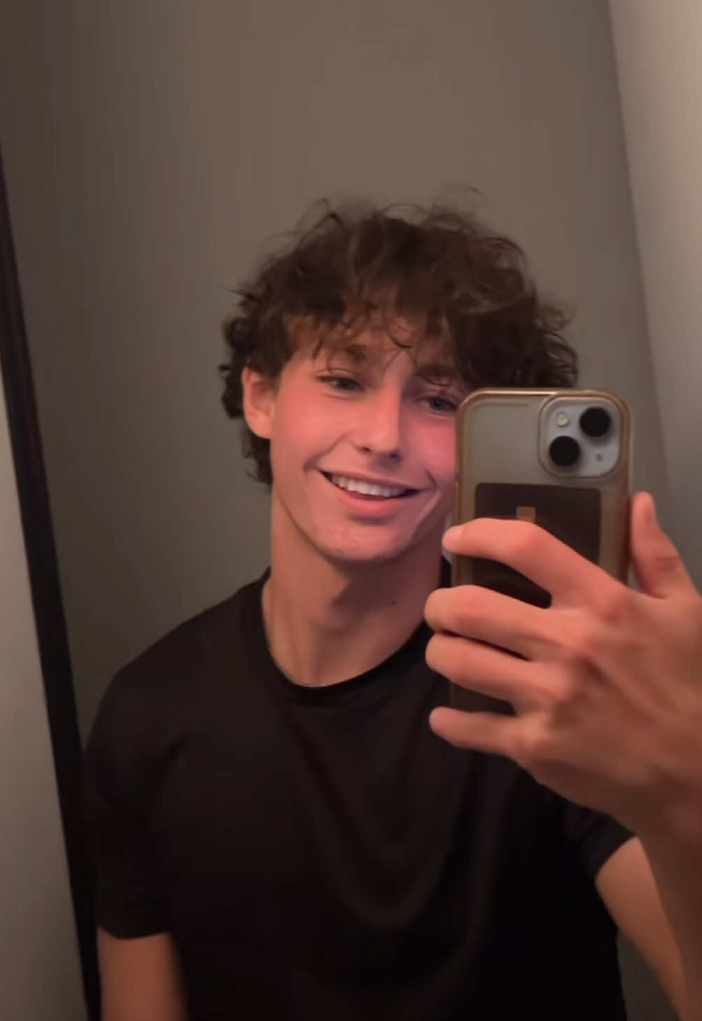 something bout u #fyp #foryou #fine #me #boy #cute #hot #cute #idk #trendig #mirror #kai #explore #explorepage #viral #tiktoks #tiktok 