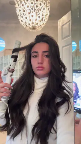i love this curling iron sm #fyp #viral #foryourpage #foryou 