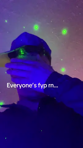What even are the lyrics…🤧#Pengame #fyp#viralllllll 