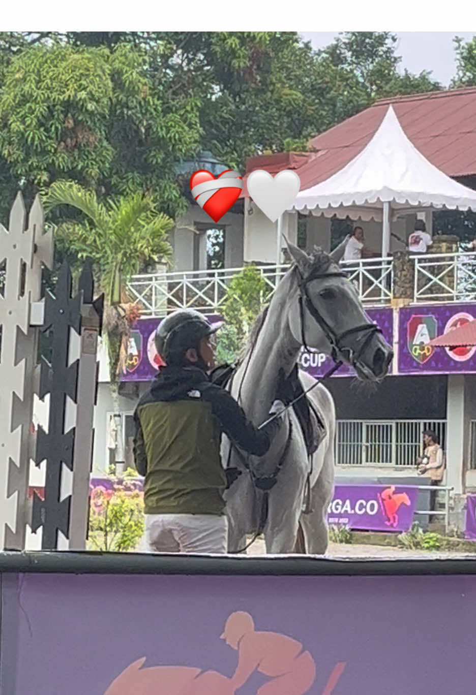 Dia sangat memahami kudanya 🤍🧡 #respect #horse #equestrian 