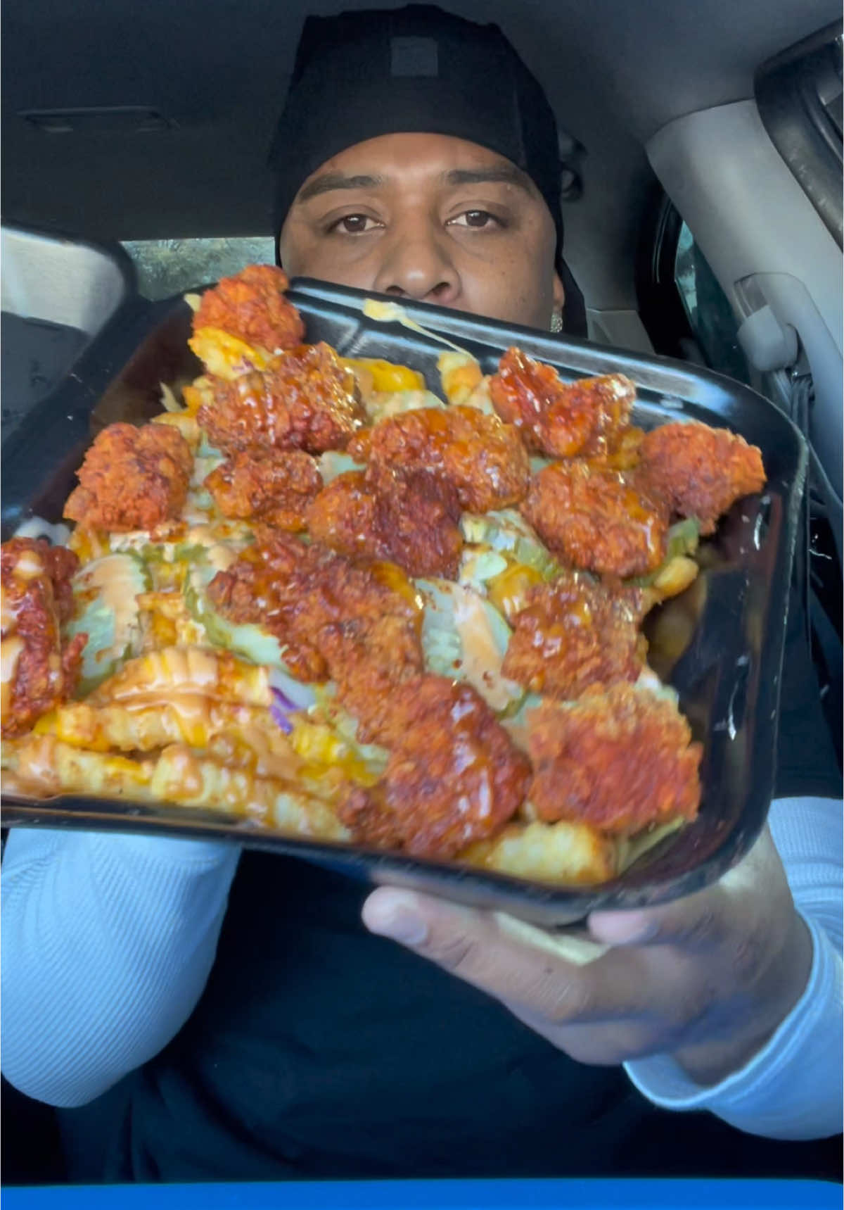 @Dave’s Hot Chicken New top loaded fries 🔥☄️ #daveshotchicken #loadedfries #crispychicken #mukbang #fypシ゚viral 