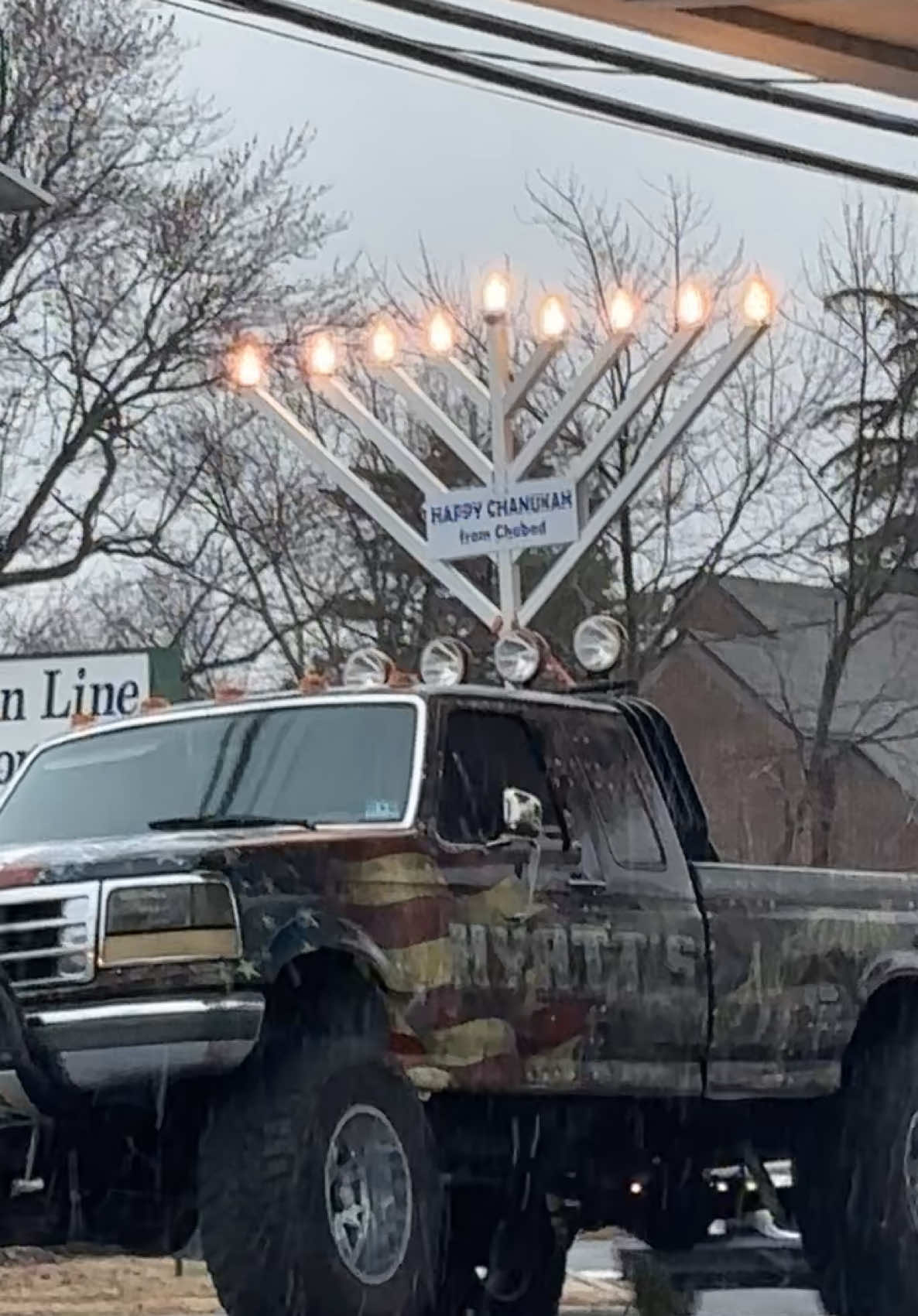 Instead of candles, this guy’s menorah consists of 8 marlboro red 100s to be lit each night of YeeHawnukkah. #newjersey #hanukkah #festivaloflights #yeehaw 