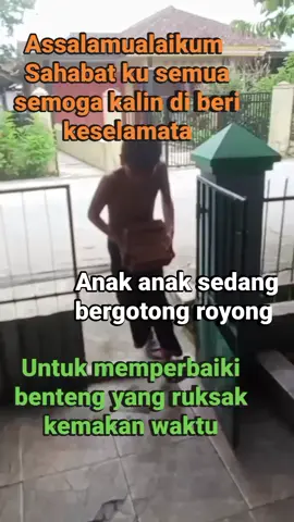 anak anak ngakutan bata buat membangun benteng masjid @sriabilradma #videoviral #anak #anak 
