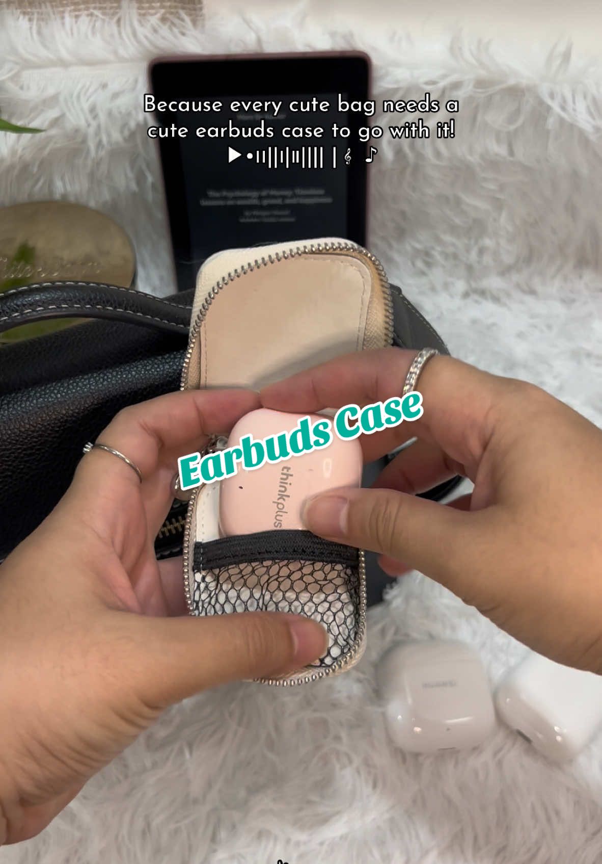 Complete the look with a matching earbuds case. Perfectly paired with my bag! Get yours now. Click the yellow basket. #earbudscase #earpodscase #airpodscase #airpods #case 