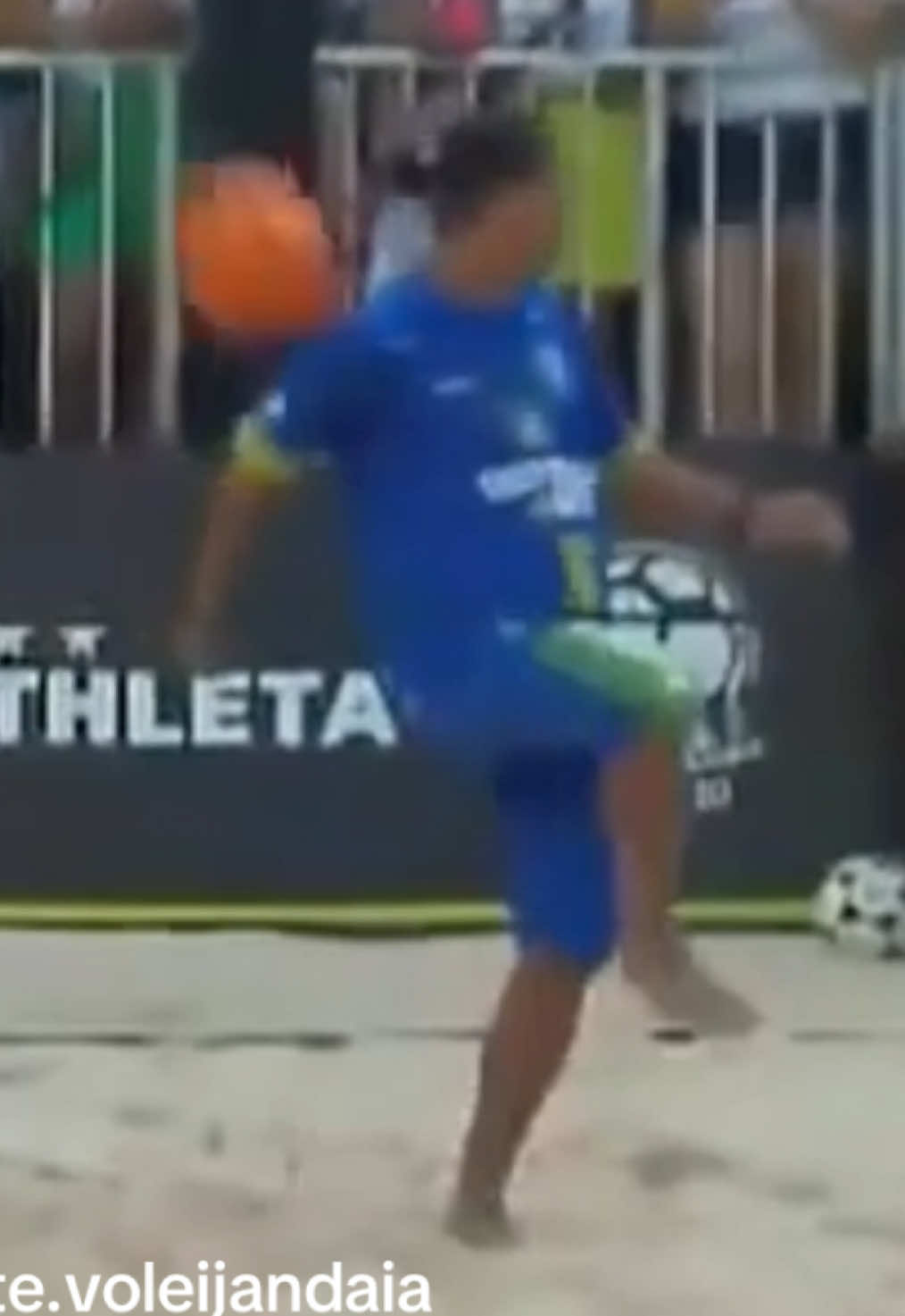 Muito bom ver Ronaldinho Gaucho, jogar futevôlei 👏🏾⚽️🔥. #ronaldinhogaucho #futevolei #futvolei #futevoleijandaia #futevoleinaveia 