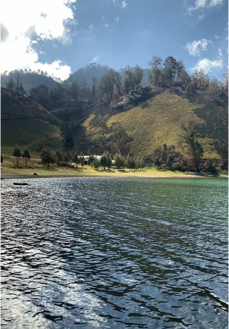 Ranu Kumbolo, cantikmu abadi😭 🫶🏽  . #malang #fyp #bromotenggersemeru #ranukumbolo #lumajang 