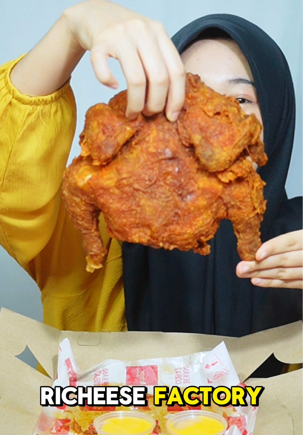 Richeese Factory ada menu baru lagi guys 🤩 kalian udah pada nyobain belum? #rf #richeesefactory #beranicoba #NashvilleHotChicken #inicia #iniciamukbang #asmr 