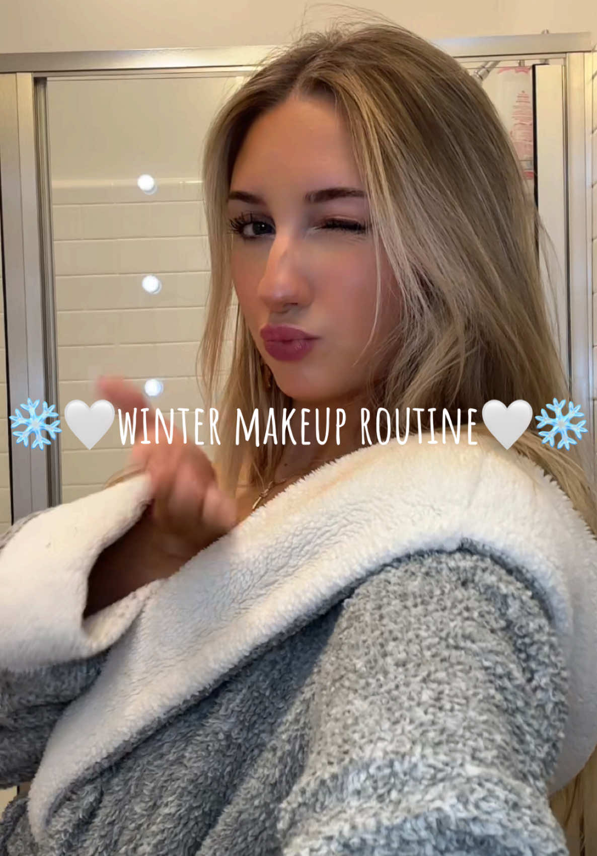 its almost christmas!!??        #BeautyTips #MOTD #Glam#MakeupAddict #Cosmetics#BeautyHacks #InstaMakeup #coldgirlmakeup #wintermakeuplook #glowingskin #elfcosmetics #melani #winterfashion #blondes #winteruglies #beauty #skincare #winterskincare #christmasmakeup 