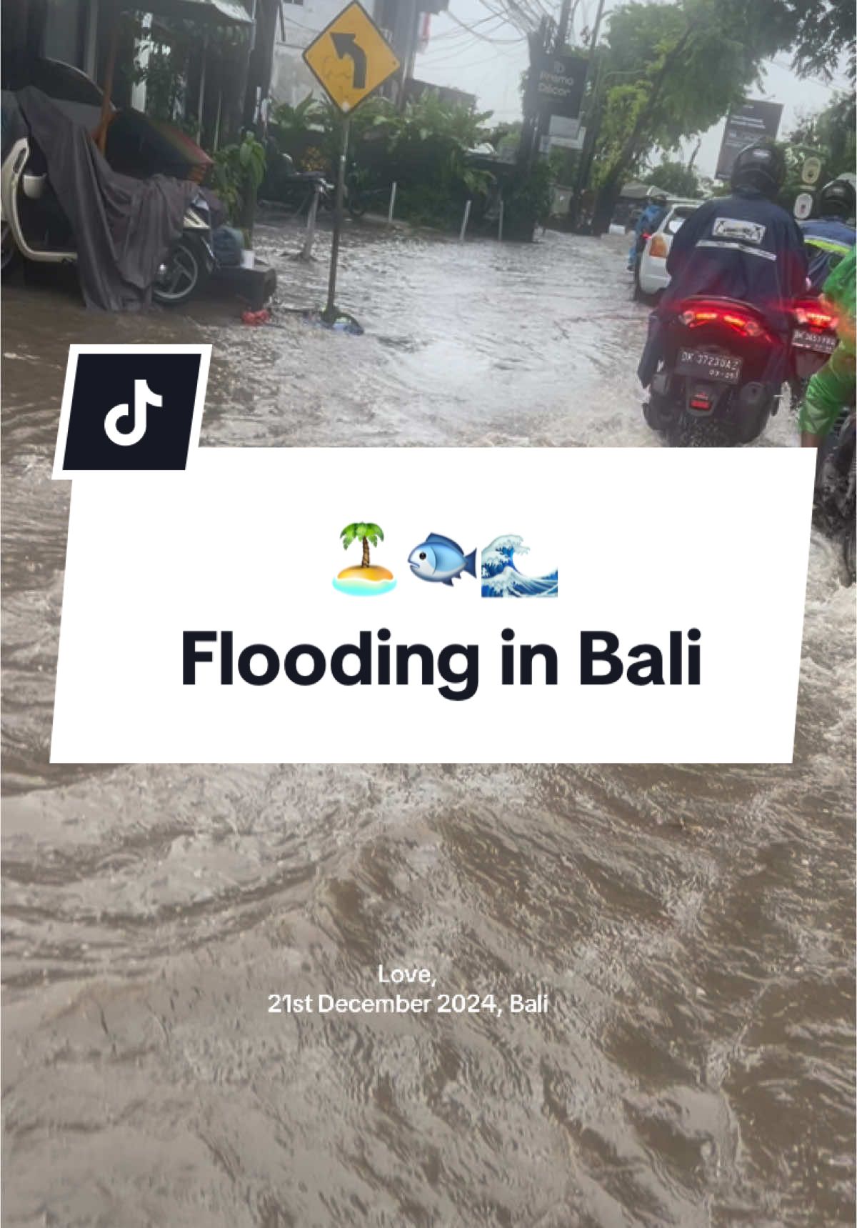 rainy season in Bali is WILD #bali #balilife #rainyseasonbali #raining #baliraining #baliflooding #balibike #balifoodandtravel #360Bali #canggu #kerobokan #banjirbali #balirain 