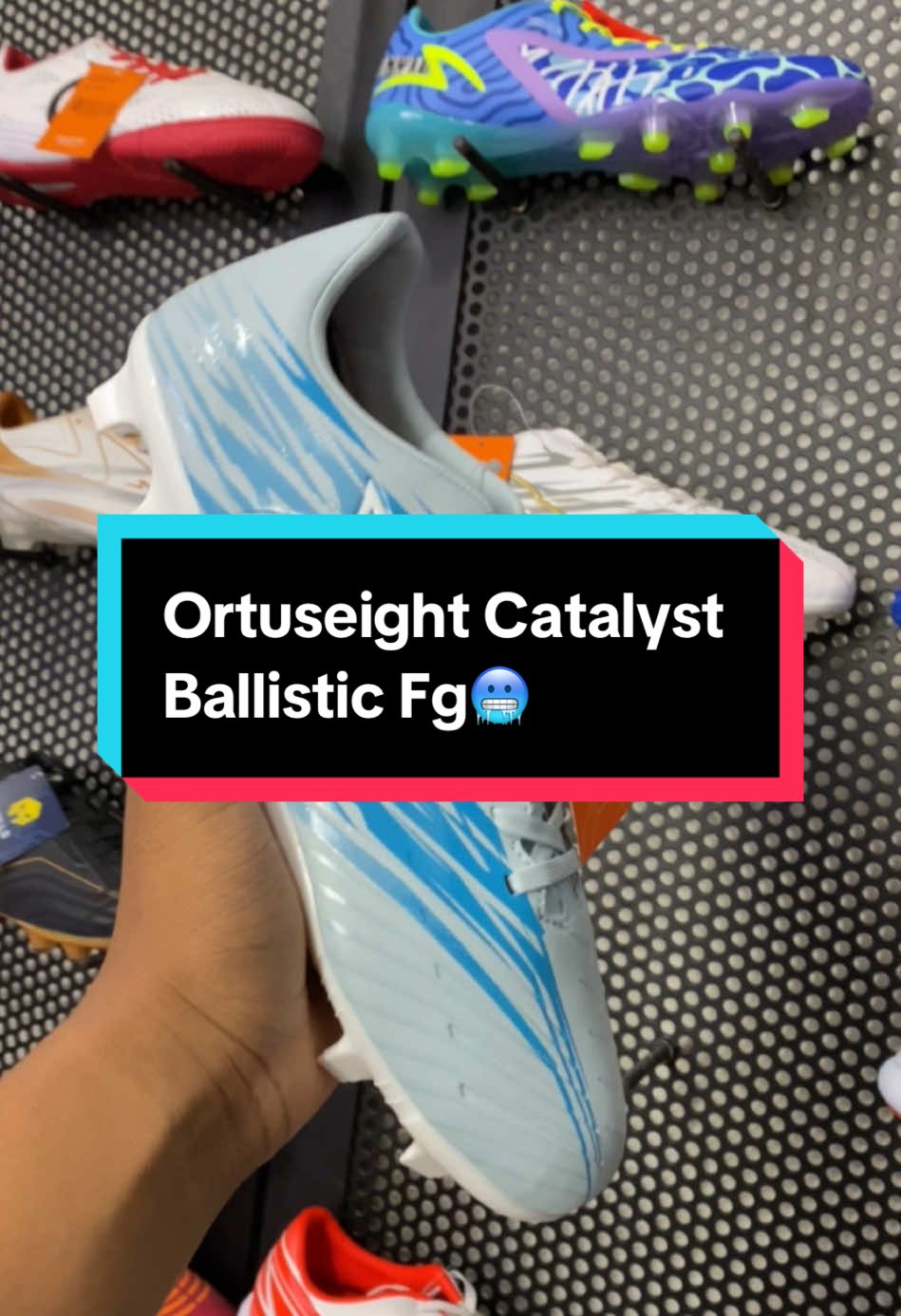 Rekomendasi sepatu Bola dari Ortuseight Catalyst Ballistic Fg🥶 Cocok buat kaki lebar dan pasti ringan nyaman.  Gas join live sekarang👉 #ortuseight #timnasindonesia #belilokal #beranda #fyp 