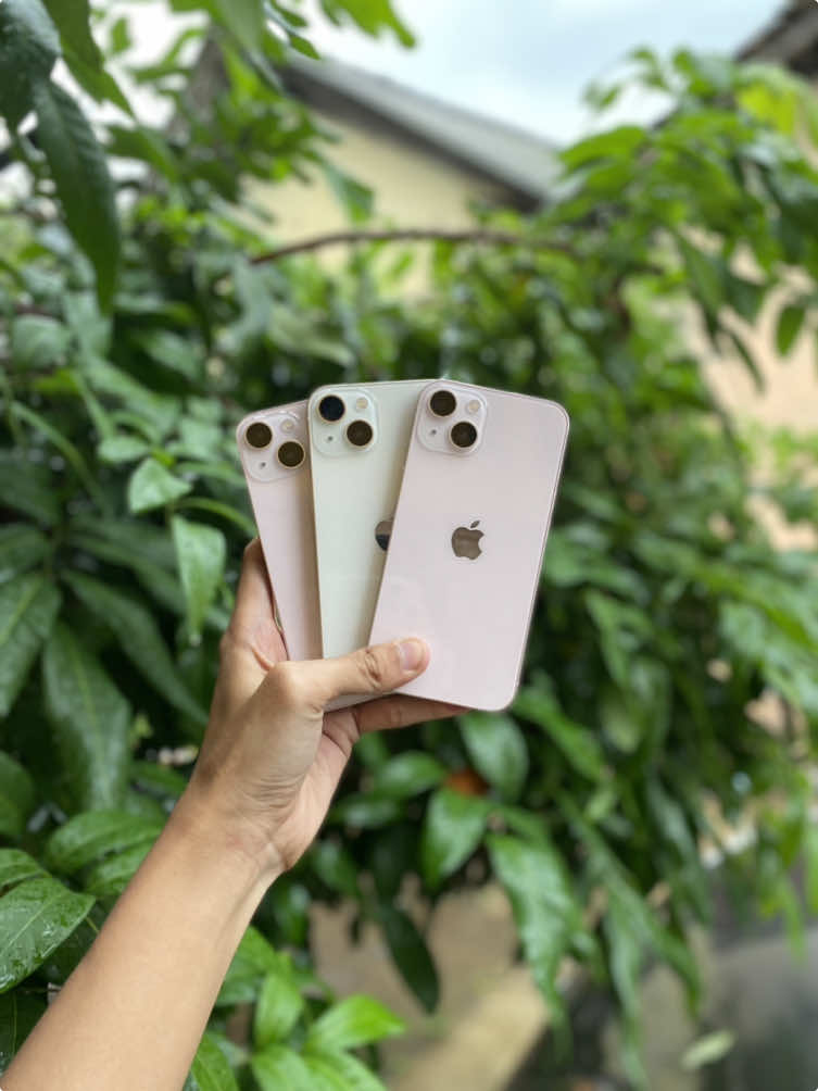 IPHONE 13 128GB PINK & STARLIGHT INTER ALL OPERATOR ADA YANG MAU??😍 • Sinyal all operator semua kartu bisa • Fisik like new • Kesehatan baterai 100% • Fullset mulus nominus siap pakai 💰7.000.000 saja gaskan kakak😍 #IphoneSecond #iphonekediri #iphonejombang #iphonenganjuk #nganjuk24jam #nganjuk #iphoneinter #iphone #fyp 