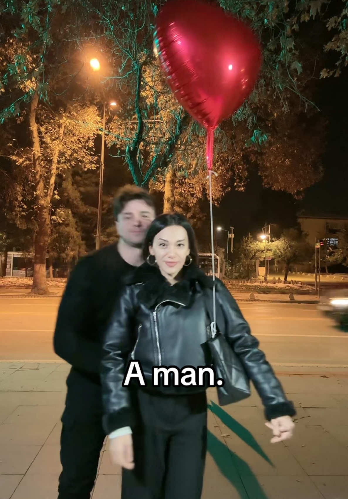 O tam bir “a man” @Bearshoney 🍯  #bearshoney #gizemmurat #aman 