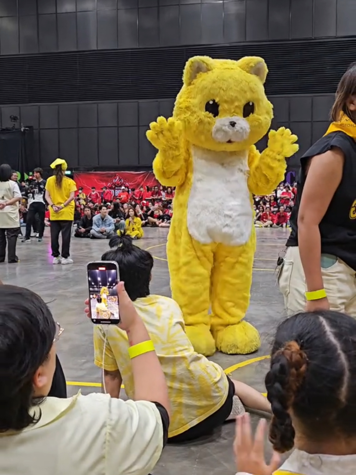 ตัวซีเคร็ททีมสีเหลือง😁😁😁 SECRET YELLOW TEAM #GRANDSportDay2024 #ชาล็อตออสติน #charlotteaustin #charlotte #engfawaraha #อิงฟ้าวราหะ #อิงฟ้ามหาชน #englot #อิงล็อต 