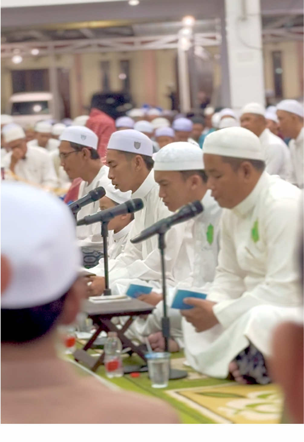 Terlihat tenang namun banyak menyimpan sebuah kerinduan❤️‍🩹🫀❤️‍🩹🫀🤍✨ Al-fatihah abah haji🤲🏻🥹🤍