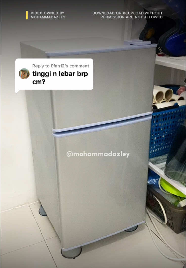 Replying to @Efan12 Saiz tinggi 67cm, lebar 32cm, panjang 38cm. Boleh letak dalam bilik tidur. Gaya macam hotel ada peti sejuk kat setiap bilik. Malam-malam kalau nak minum air takpayah pergi dapur dah.. 😁😁 #petisejuk #petiais #murah #petiaishotel #hotel #homestay #biliktidur #rooms