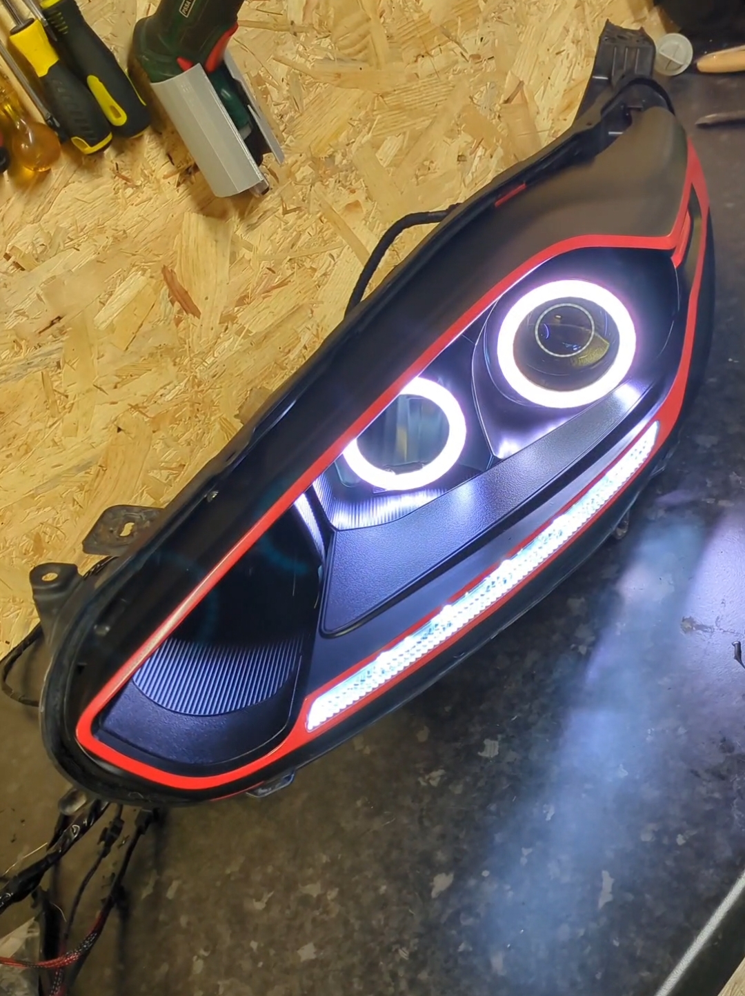 Full works on this set of mk7.5 fiesta headlights, colour changing halos, bi-led projectors and pin striping paint job 🤝 #fiestast #customheadlights #modifiedcars #custom #carmods 