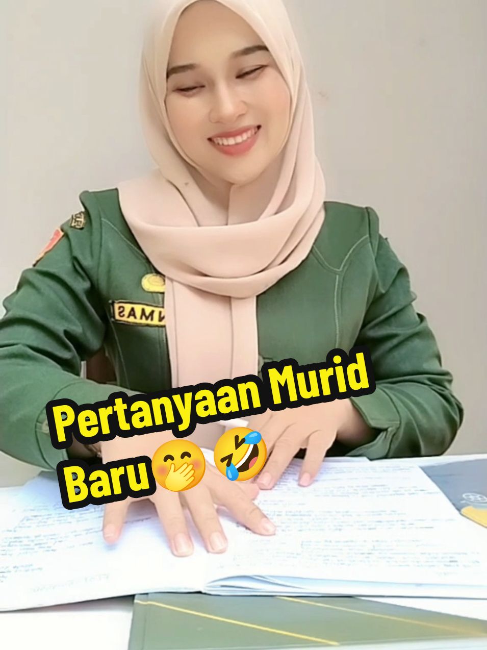 Pertanyaan Murid Baru 🤣🤭#lucu #momresinda #lucuk 