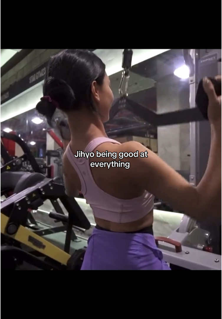 what can't this woman do ? #jihyo #parkjihyo #twice #sport #seija #snowboard #boxe #skydiving #windsurfing #baseball #basketball #foot #performance 