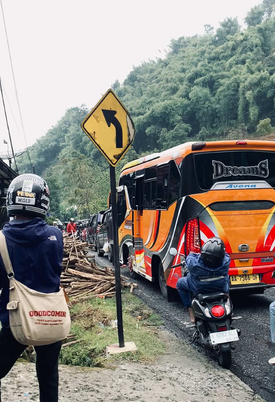 macet kabeh tahun baru😂 #dieng