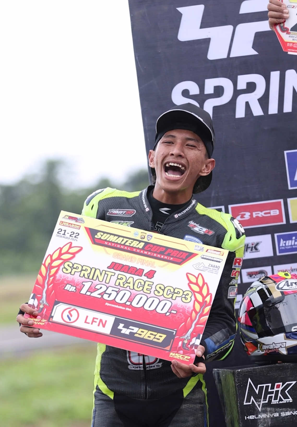 Sprint Race Done ✅ dengan @dimasjm202_  P4️⃣ dan  Sampai ketemu besok di babak Final 💚🦚 @sumatera.cup.prix  (FINAL ROUND SUMATERA CUP PRIX) #merakrajadancer #merak #meraksamarinda #merakracing #platkt #merakrajadancerracingteam #roadrace #merakracingteam #sumatera 