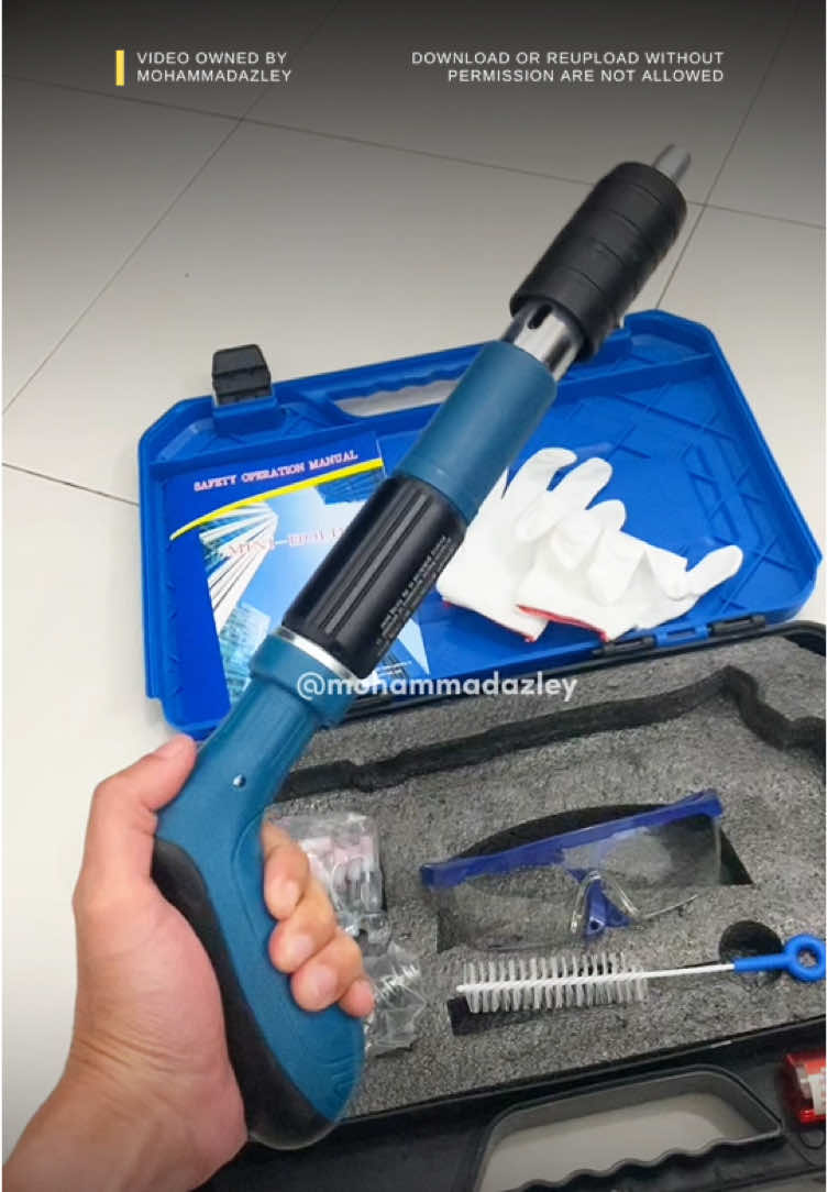 NAILER GUN BAWAH RM50 ‼️Masa sekarang dah tak perlu tebuk lubang untuk memasang apa2 pada dinding. Pakai nailer gun, tembak je dengan paku lebih cepat dengan paduu 🔥🔥 #steelnailgun #rivertgun #rivet #nailgun #nail 