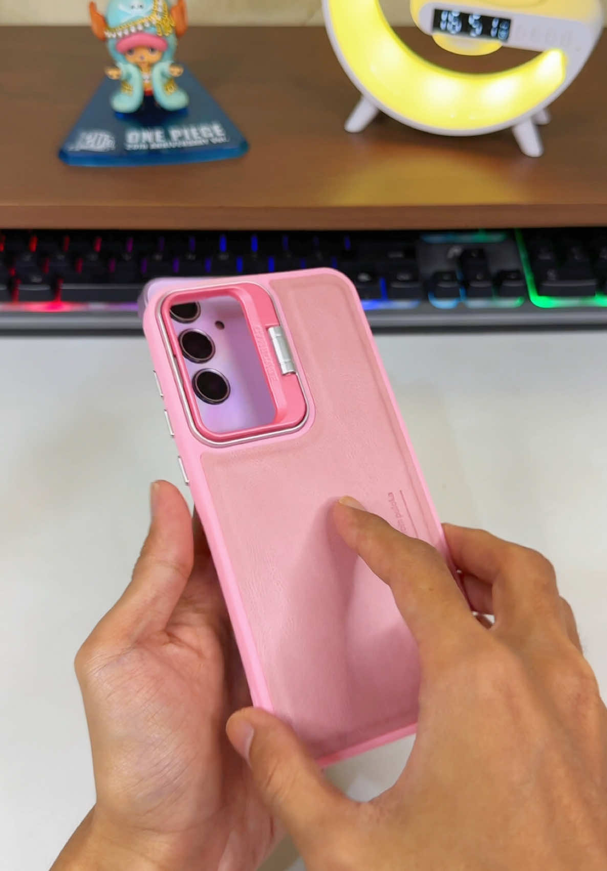 Case dengan bahan leather ini mevvah banget, A35 lilac dicombo sama warna pink makin mevvah 😍 #rekomendasicase #pelindunghp #samsungcase #casesamsung #samsunga55 #samsunga35 #casinghp #casehp #casing 