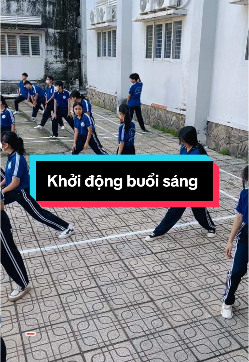 Khởi động buổi sáng của cô và trò. #hocsinhcuoicap #giaoviencap3 #theduc #xuhuong #giaovientheduc 