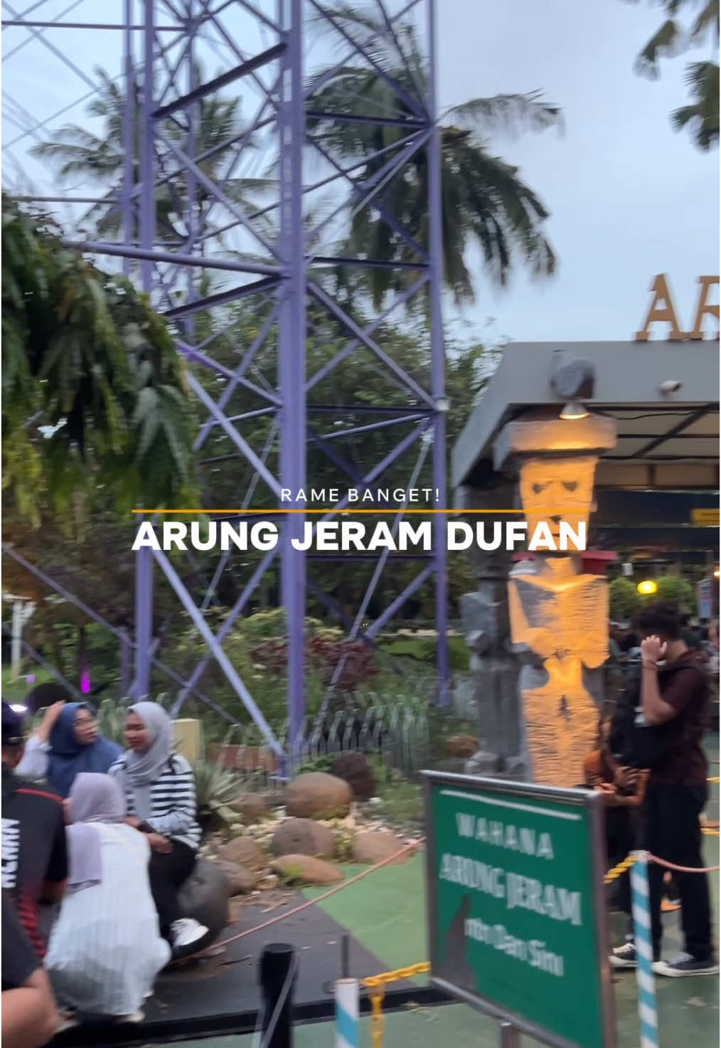 Situasi update terkini antrian Wahana Arung Jeram Dufan, Sabtu 21 Desember 2024‼️ Antriannya panjang banget‼️ #fypシ #ancoltamanimpian #ancol #dufan 