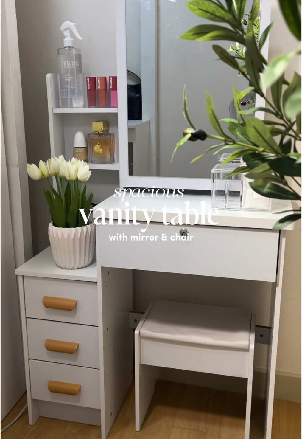 get yourself a vanity table before 2024 ends ✨🤍 #vanitytable #vanitywithmirror #vanitywithchair #dresser #makeuptable #vanitydresser #vanitywithmirrorandchair 