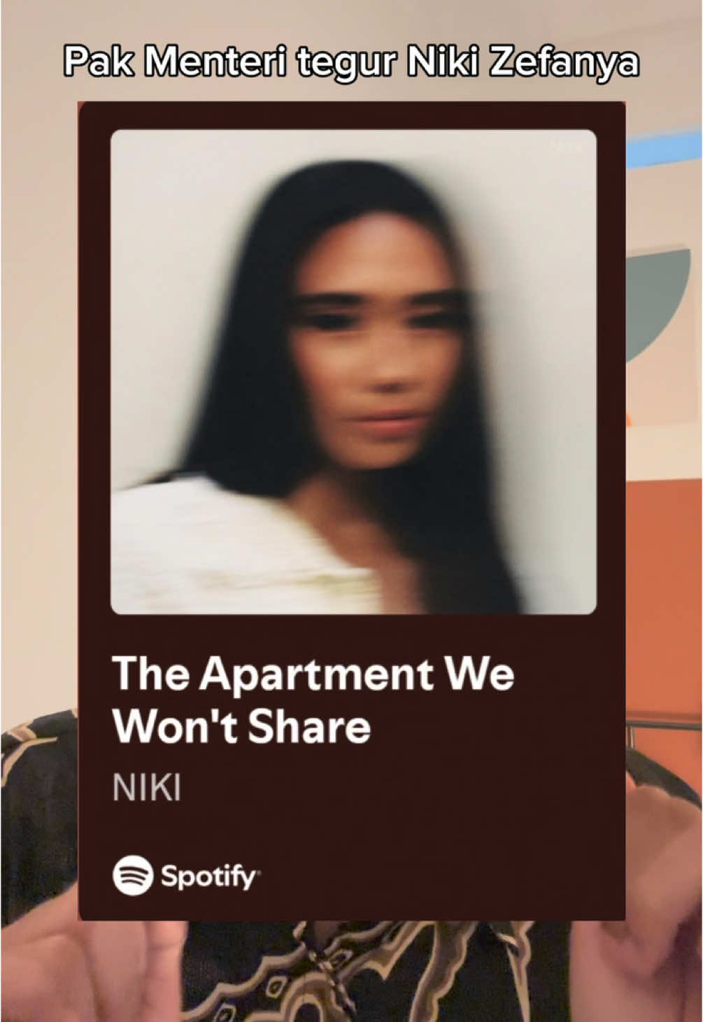 niki tolong @NIKI jangan nyerang badut yg udah living together tapi tetep putus