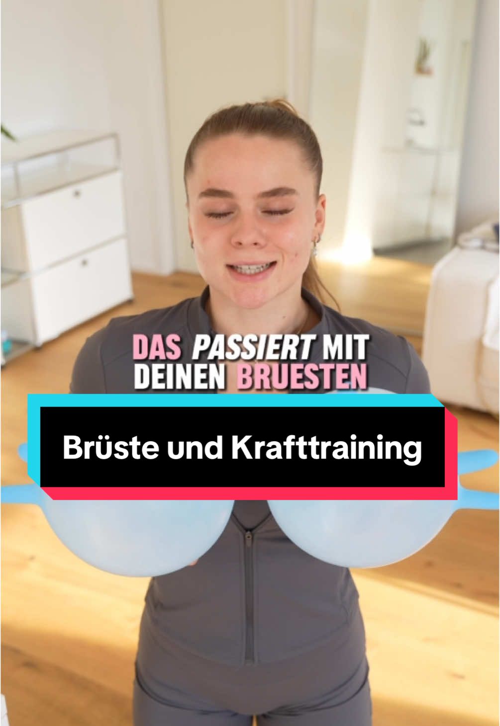 Schon mal gehört, dass die weibliche Brust durchs Krafttraining geschrumpft ist oder du hast es sogar selber erlebt?🫣 Ich kann dich beruhigen: durchs Training wird höchstens deine Brust gestrafft, da der Muskel wächst. Deine Brust wird nur kleiner, wenn du in einem Kaloriendefizit bist und dadurch Fett abnimmst📉  Und Fett nehmen wir am ganzen Körper ab, also auch an den Brüsten 🍒 #Fitness #gym #gymmotivation #fitwerden #gesundabnehmen #muskelaufbau #ernährung #fitnessmotivation #brusttraining