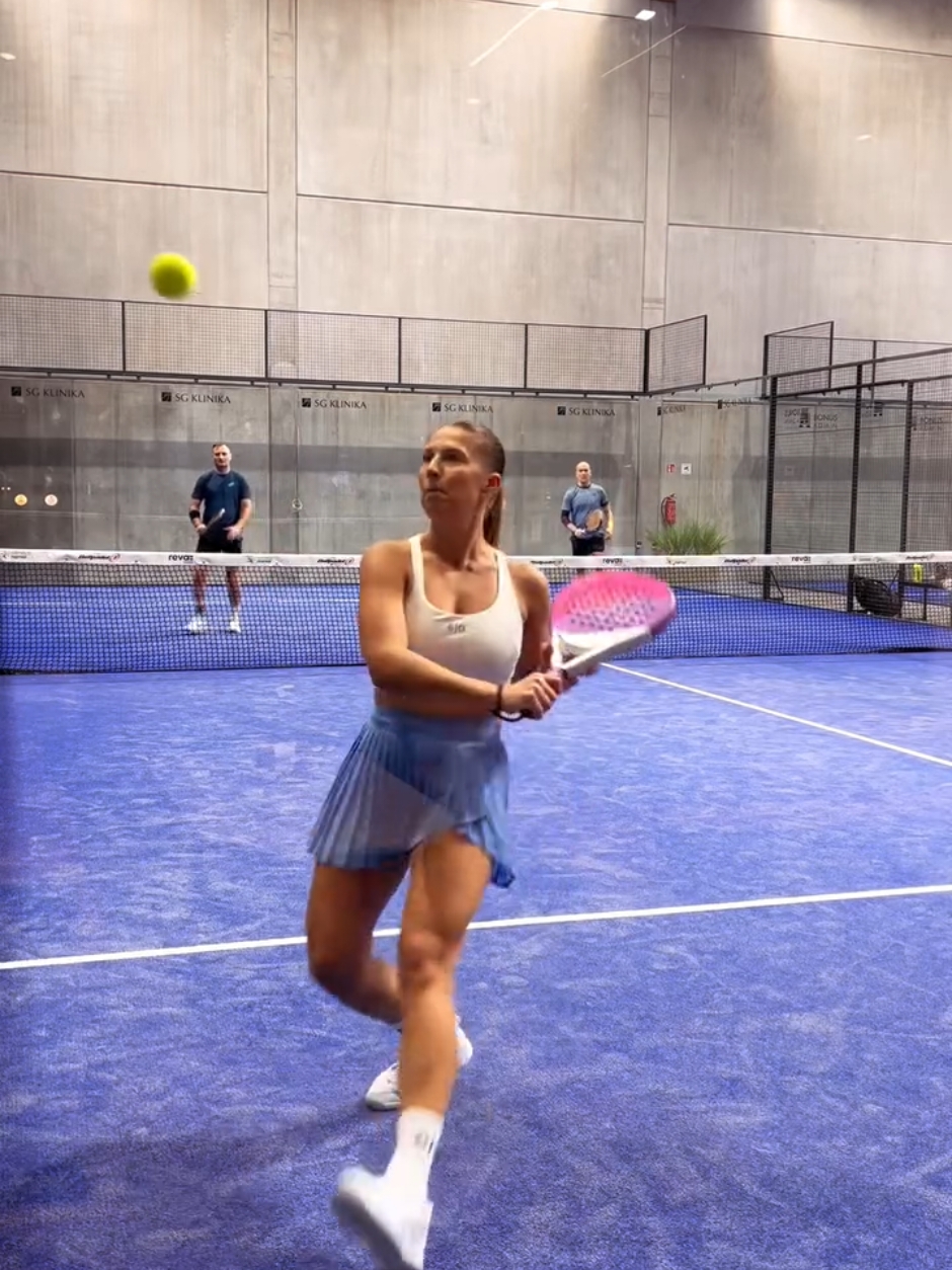 Highlight reel from one of our favourite padel content creators!🤩👏🏼 Which is your favourite shot?🎾🏆 @padel_ligita 🎥 #padelmania #padelspain #lovepadel #padeltips #padelworld #padelgirl #worldpadeltour #padelpro #padelitalia #padelsweden #padeltennis #padelroma #padelusa #padeladdict #padel #padelmexico #padelargentina #padeldubai #padeltennis #premierpadel #padelfip #playpadel #padeltraining 