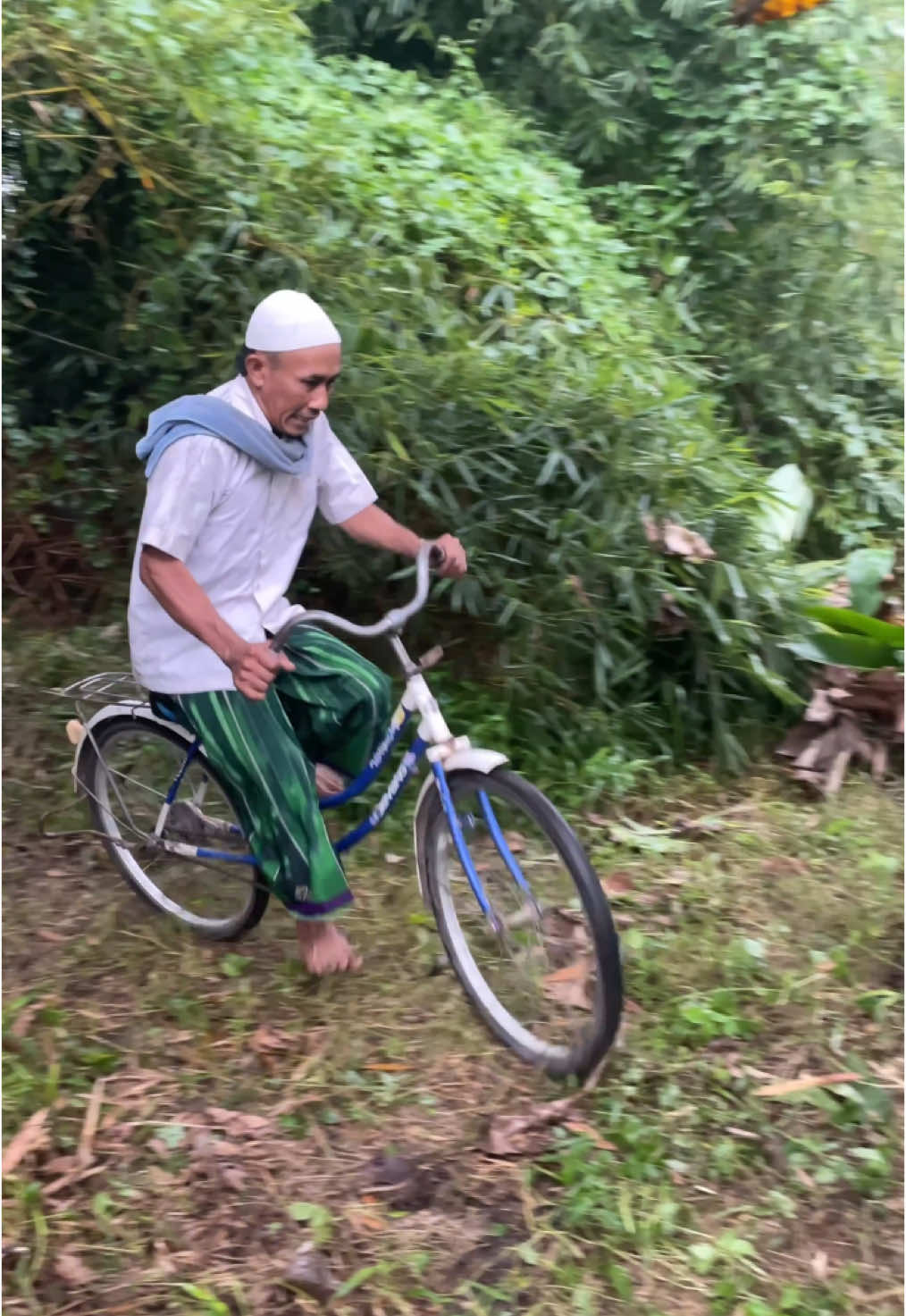 Niat mau mandi di sungai.         #fyp #viral #tiktok #videokocak #videolucu 