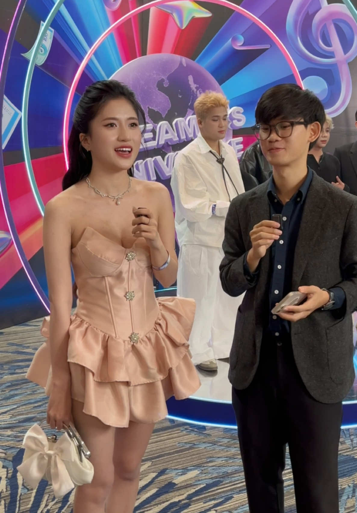 PHỎNG VẤN TRỰC TIẾP LIVE CREATOR @Oanh 🐰 TẠI GALA DREAMIE’S UNIVERSE 🔥 #kolsme #galadremiesuniverse #gala2024 #idollive 