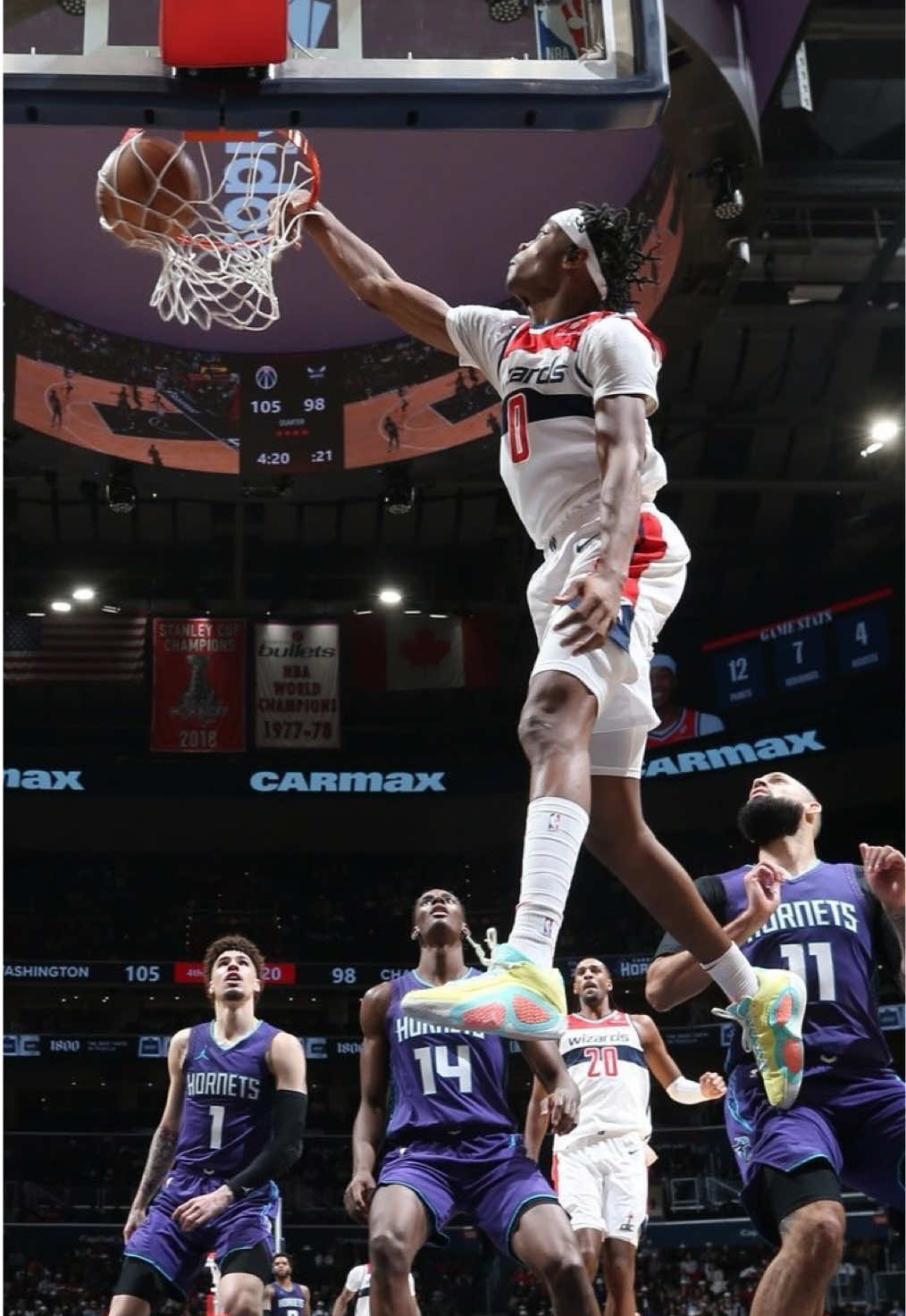 « C’EST MÉCHANT ! » Le dunk de Bilal Coulibaly enflamme les commentateurs des Wizards 🔥