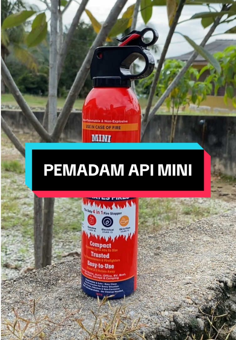 Korang wajib ada at least satu untuk letak dalam kereta. Terutama untuk kereta yang dah berusia #pemadamapimini #minifirefighter #fireextinguisher 