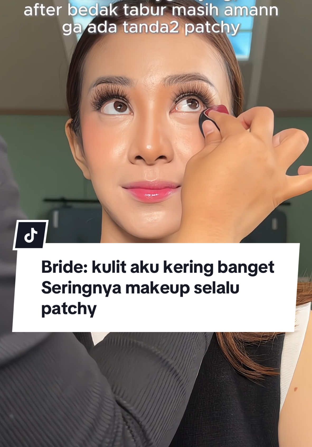 setiap nemu dry skin, aku selalu skinprep diawal.. kerjain mata baru lanjut complexion dijamin aweet dan ga patchy #ngobrolsambilmakeup #makeuptransformation #weddingmakeup #tutorialmakeup #prscillas #makeupbandung #muajakarta 