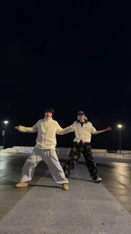Stickyyyyyyyyyy💥                                                                                                                       #엔카이브 #NCHIVE #NCV                                                                                            #유찬 #YUCHAN                                                                                                                                #엔 #N                                                                                                                                    #sticky #sticky_challenge