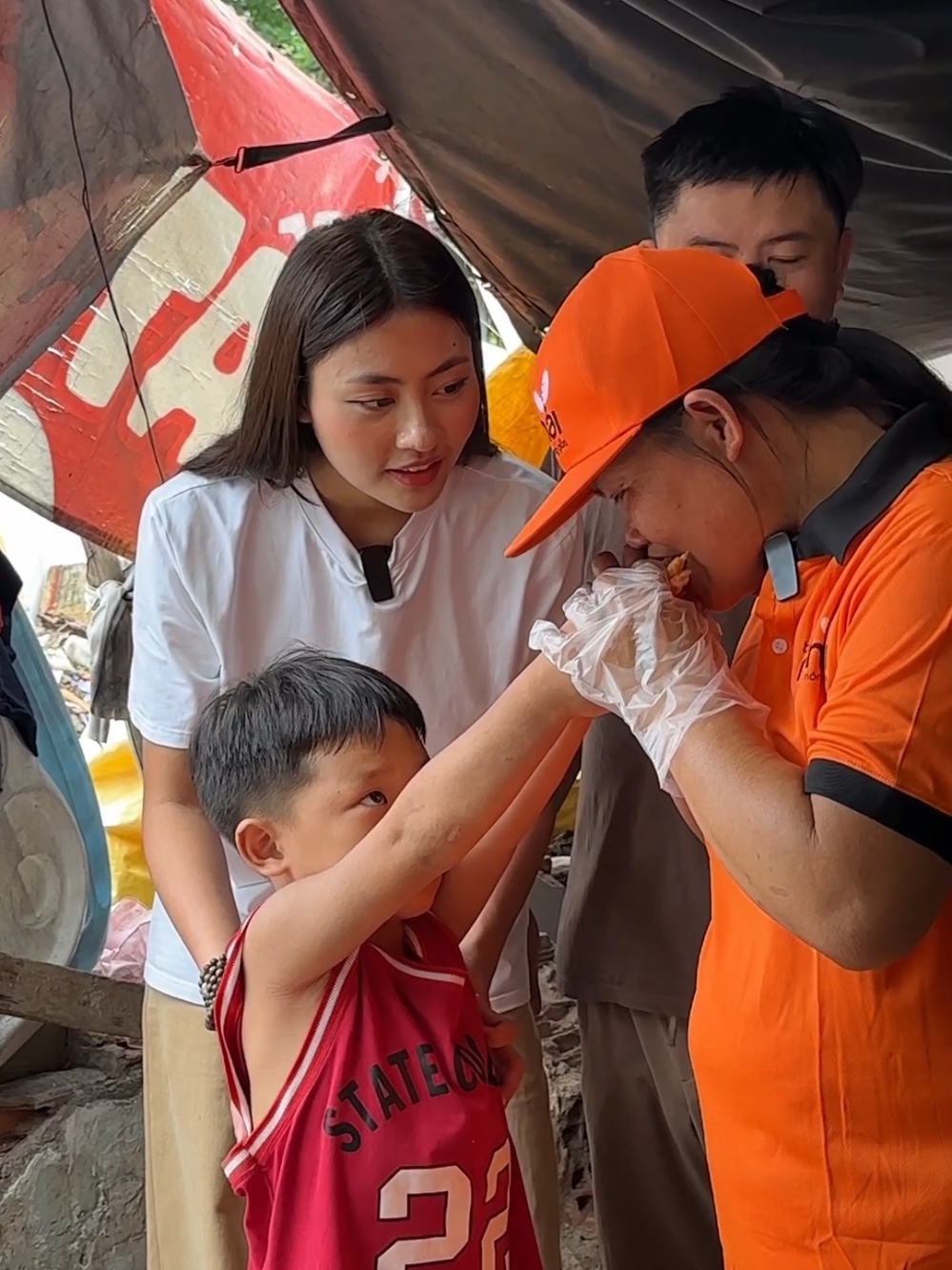 Cùng Bánh Share Nhỏ điểm qua những khoảnh khắc đáng iu trong chặng hành trình vừa qua nhé! 💫🥖 #banhsharenho #wheelofshare #buixuanhanh #buixuanhanhmisscosmo #misscosmovietnam 