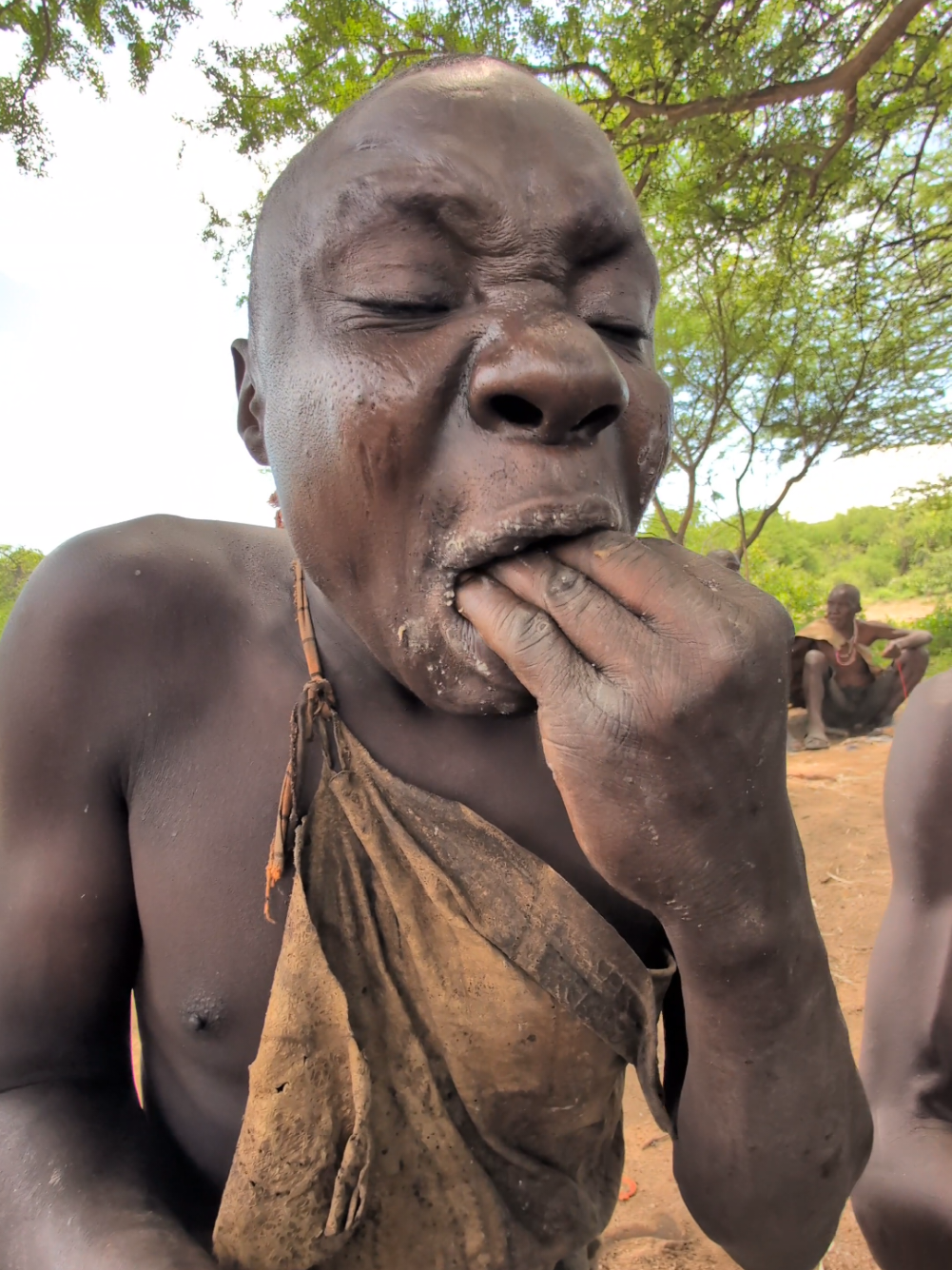 This is So delicious 😋😋😲#hadzabetribe #africatribes #tiktok #USA #villagelife 