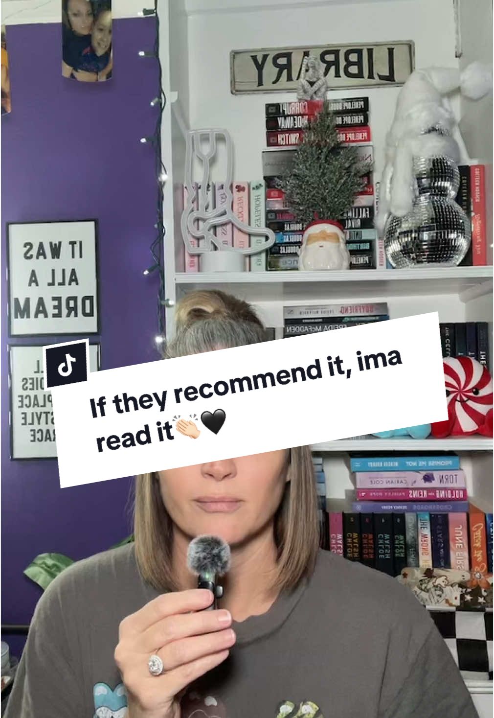 If they recommend it, ima read it👏🏻🖤📚 #bookrecommendations #bookrecs #bookinfluencer #bookbesties #booktokcommunity #BookTok #bookish #booktokfyp #fypbooktok #booklover #bookworm #fyp @HannahsBookishOpinions @carliereadssss📚 @Katelyn 📚🍋 