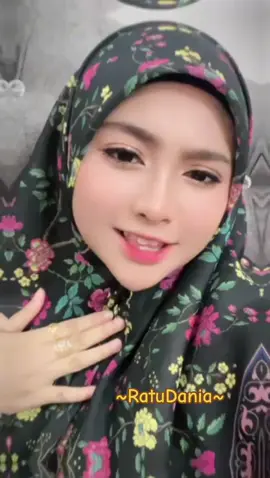 SIMPLE LIFE ❤️#model #pelakonmalaysia #ratudania #CapCut #modellife #beauty 
