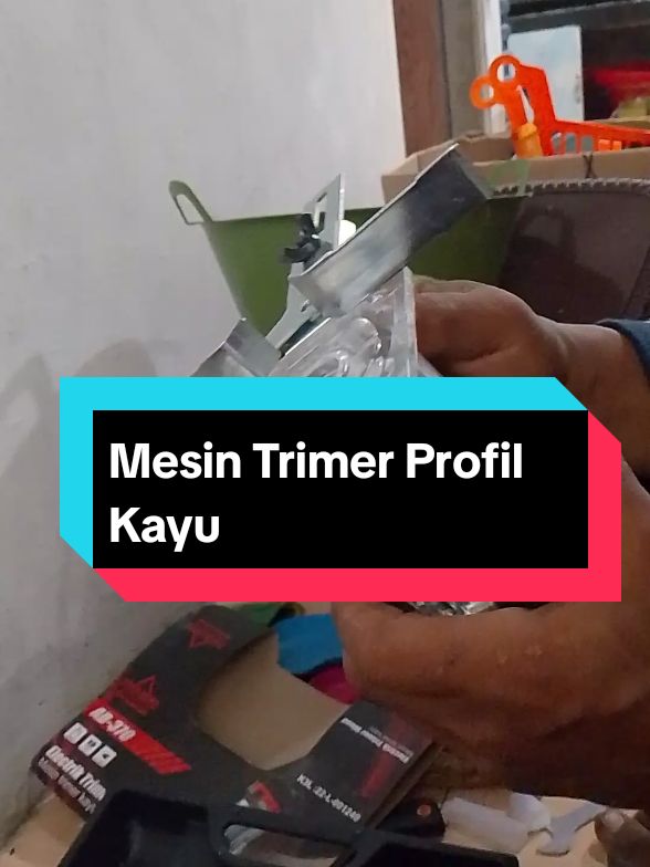 Mesin Trimer Profil Kayu  Mesin profil prophil #mesinprofil #trimer #wood #mesinprofil #yukido #jld #murah #Jaminanhargaterbaik #gebyarbelanjadesember #tokomurah234 #CuanTanpaBatas #wibgajian #PromoGuncang11 #YearEndSale #router 