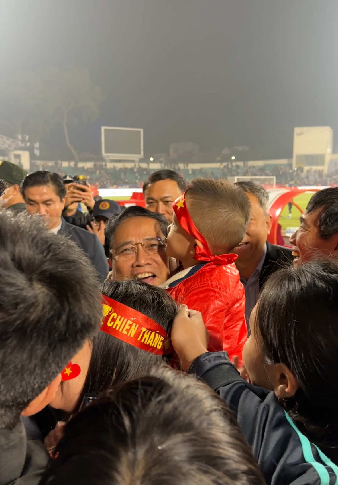 Cháu Duy Minh vinh dự và tự hào được gặp Bác ❤️❤️❤️