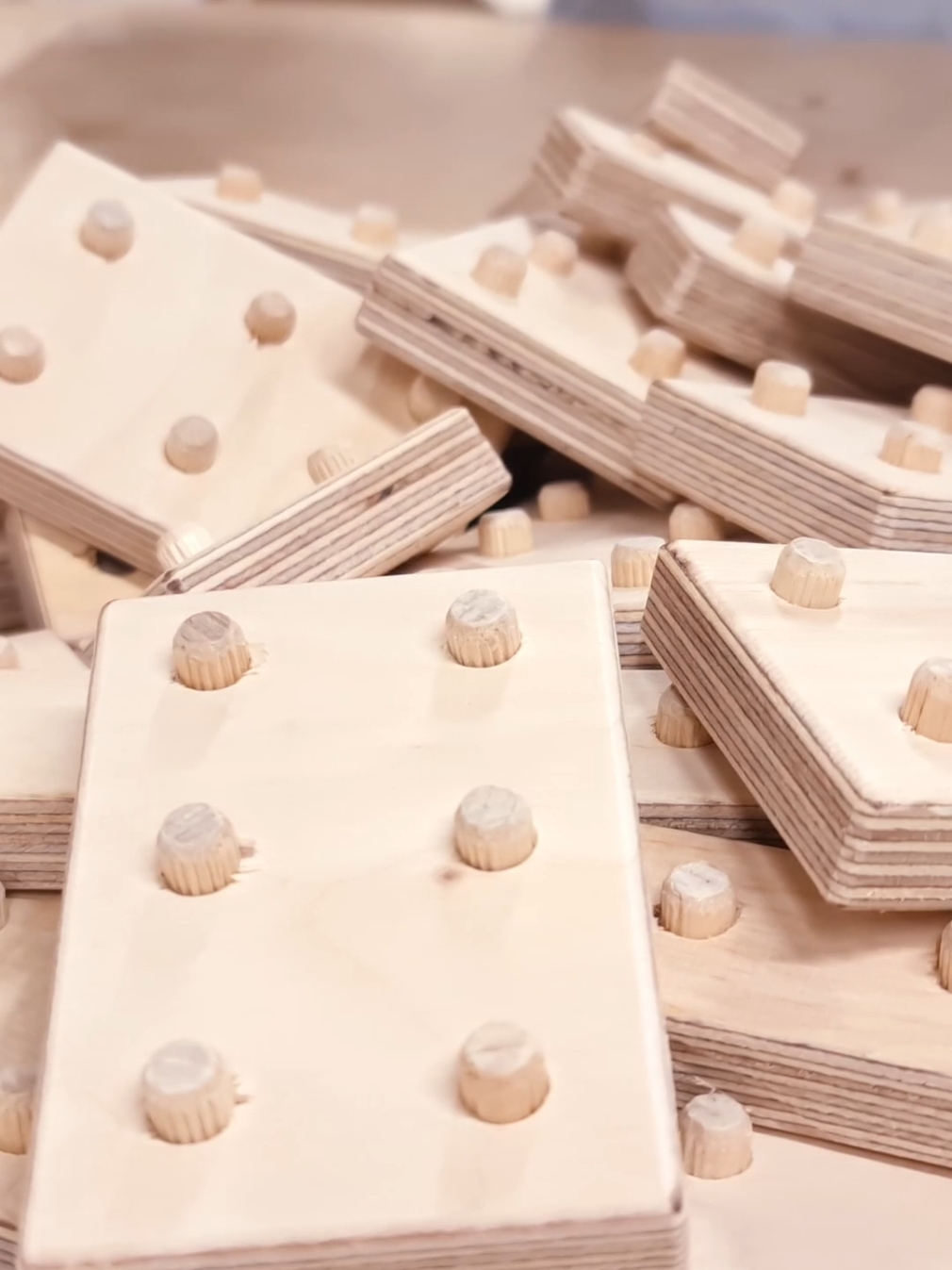 Once we have all the Toy Blocks and dowels made, it's just a matter of assembling all the pieces. The task takes some time, however, it's quite calming and satisfying. And the dowel jig makes it a lot faster and easier. If you are interested in making toy blocks like these from your offcuts, you will find the specifications and files on our website aribabox.com #diylego #diytoys #offcutproject #scrapwoodproject #scrapwoodchallenge #scrapbox #woodworkingfun #woodworkingjigs #woodjig 