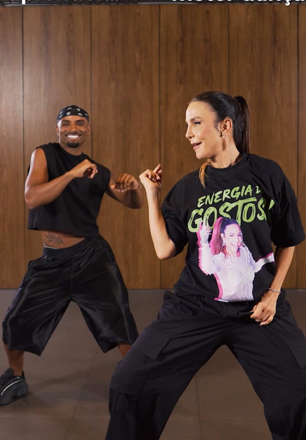 Bora aprender!! Pra meter dança nas suas festas de fim de ano!! #EnergiaDeGostosa  #HitDoVerao #musicanova 