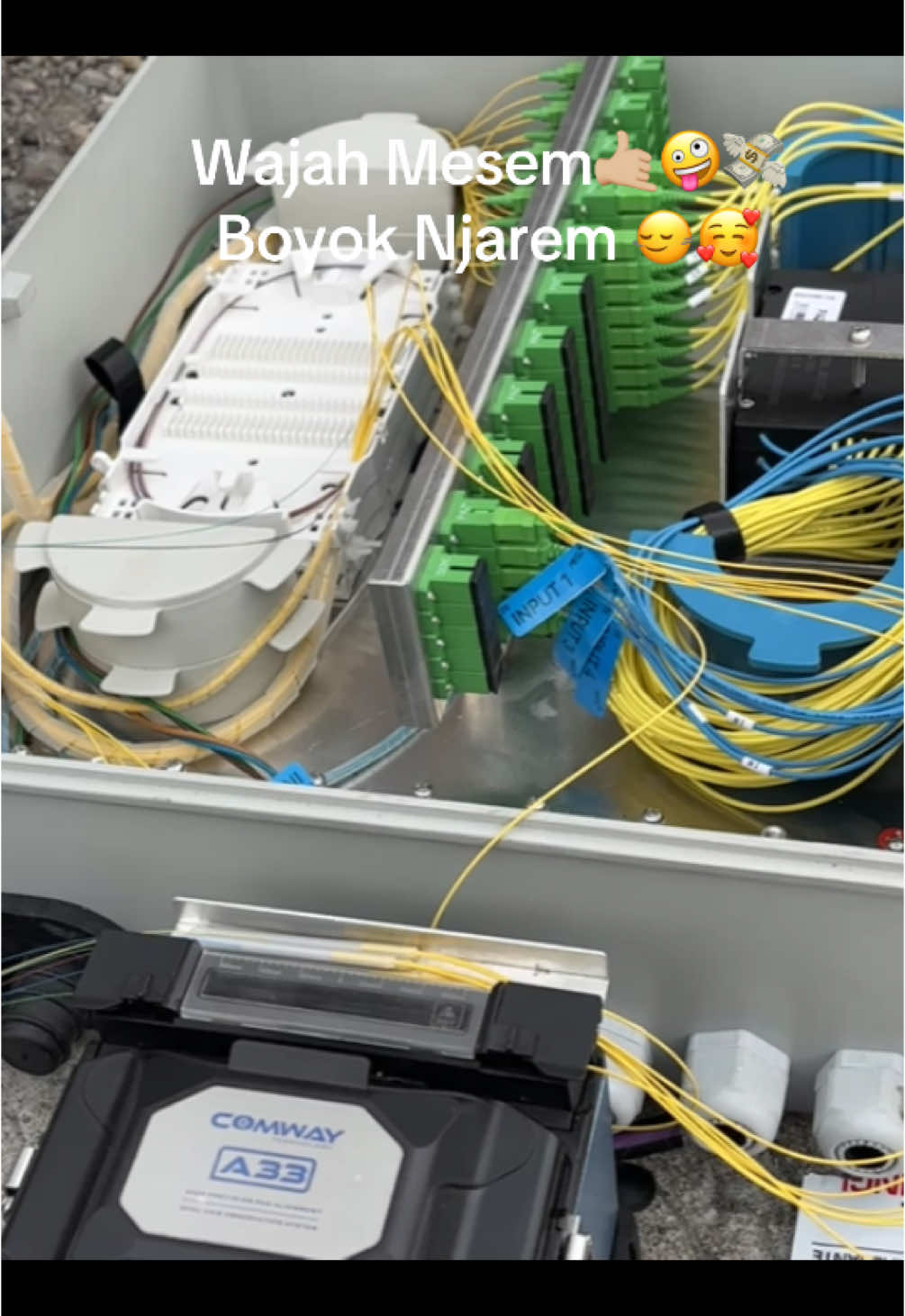 Pesona FTTH ❤️‍🔥 #FTTH #fiberoptics #4u #fyp #beranda #FDT #ODC #rtrwnetindonesia #kulisinyal #rtrwnet #kuliwifi #splicerfiberoptic #splicer #comway #jointer #myrepublic 