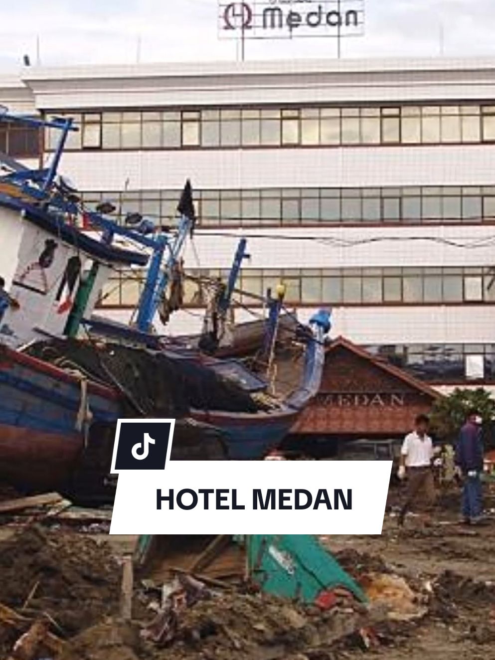 Hotel Medan Saat Tsunami Aceh #tsunamiaceh2004 #kisahsedih #videojadul #bandaaceh #tsunami #disaster #sadmoment #ship 